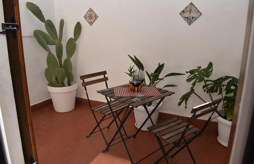 Kanat Apartment-1